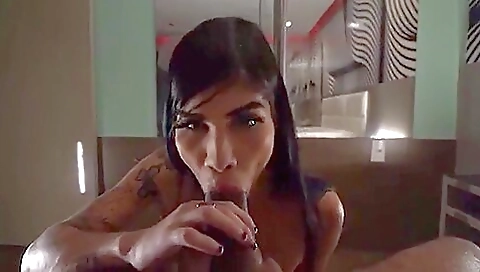 Milf gets her face full of cum