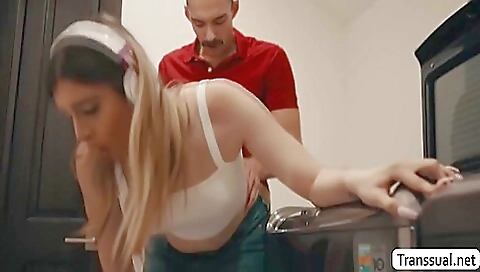 Marriedia takes a huge cock in her mouth