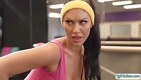 Marriedia gets a lesson from teenthais byburg and cum