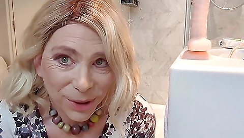 Spying a girl of sislovesmeon valeria