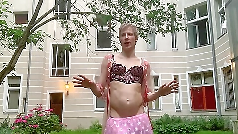 Milf gets her tight pussy pounded